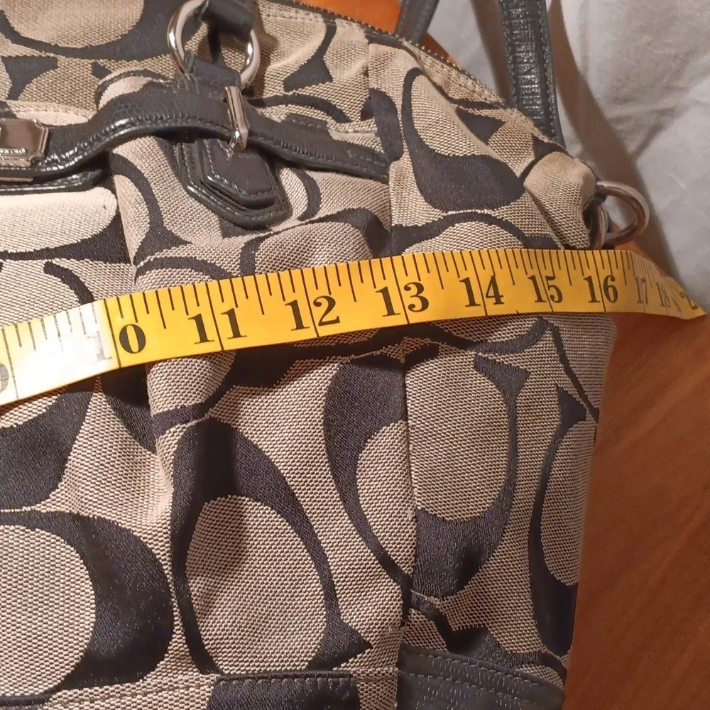 Coach Stylish Black and Tan Women's Bag - Picture 7 of 12